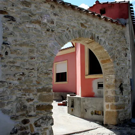 Alojamento de Acomodação e Pequeno-almoço Diecizero 3*