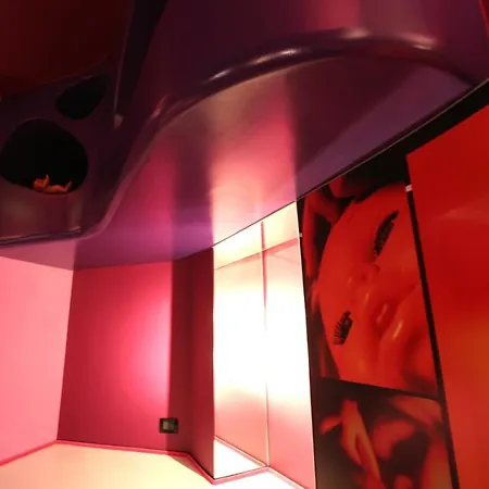 Diecizero فندق مبيت وإفطار